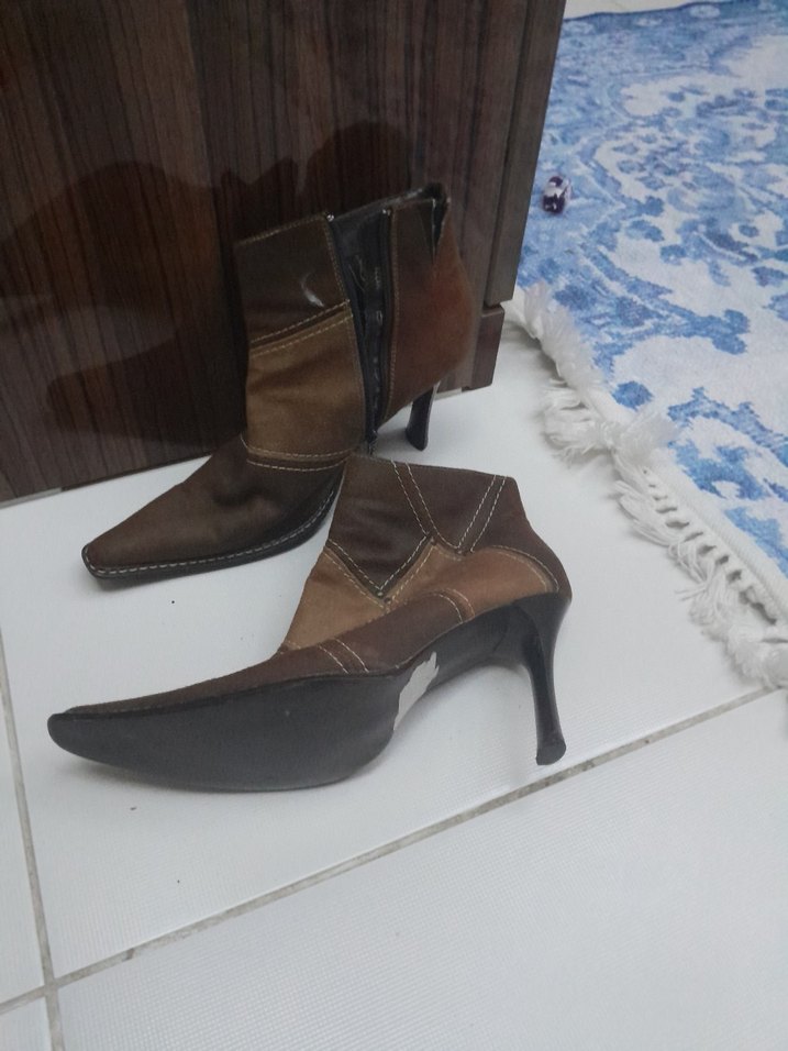 Kahverengi Süet Kadın Dolgu Topuklu Bot - Görsel 3