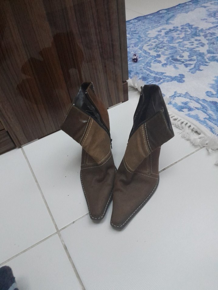 Kahverengi Süet Kadın Dolgu Topuklu Bot - Görsel 2