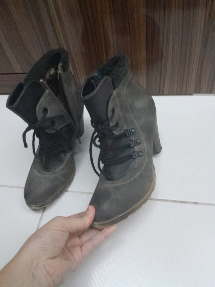 Tokalı Gri Kadın Dolgu Topuk Botları - Görsel 5