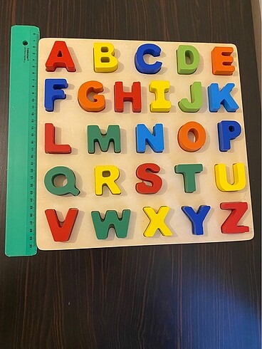 Ahşap üç boyutlu alfabe puzzle