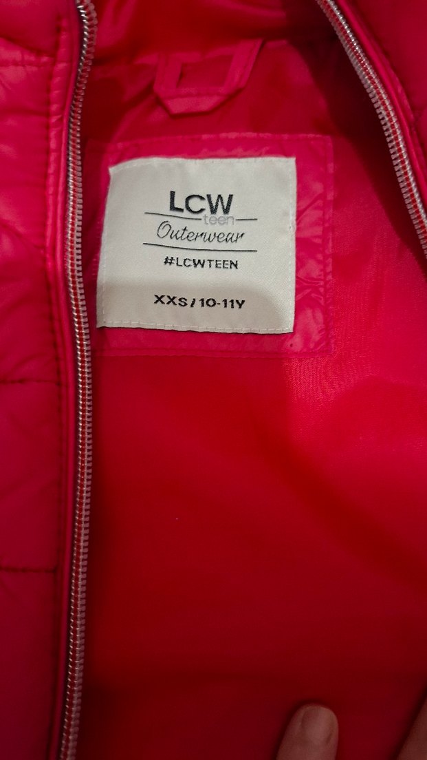 Kırmızı Kapüşonlu Fermuarlı Cocuk Yelek - Görsel 4