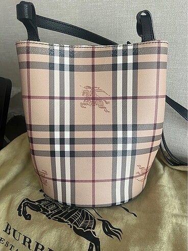 Beden ten rengi Renk Burberry çanta