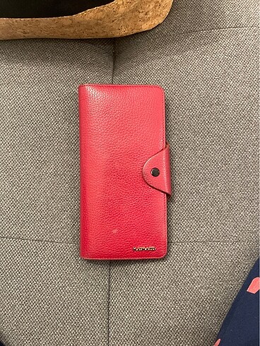 Kırmızı cüzdan