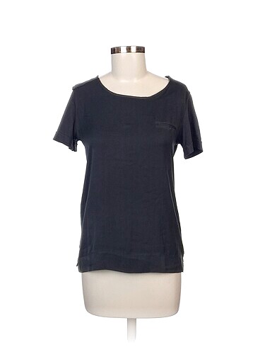 Mango T-shirt %70 İndirimli.