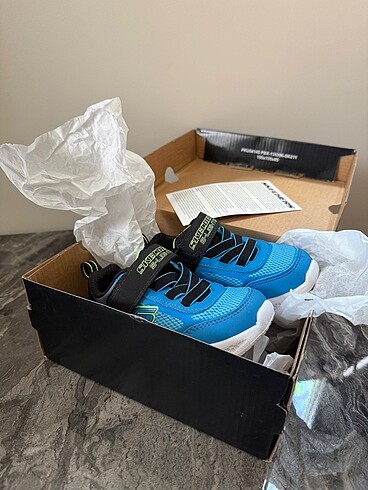 Skechers