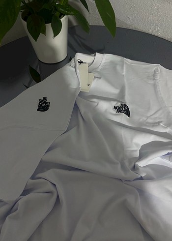 The North Face Beyaz Baskılı Erkek Tişört - Görsel 3