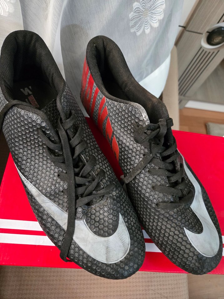 Yılan Desenli Erkek Futbol Ayakkabısı - Kırmızı Gri - Görsel 3