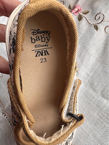 23 Beden Zara baby ayakkabı