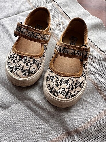 Zara baby ayakkabı