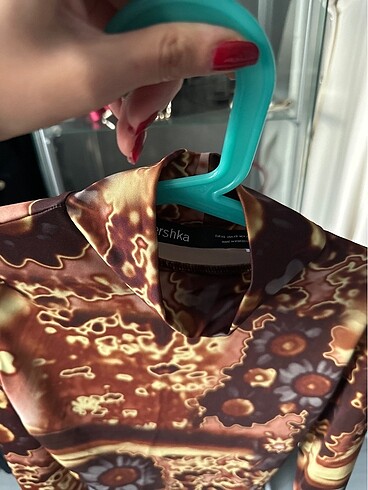 Bluz sırt dekolteli - Görsel 3