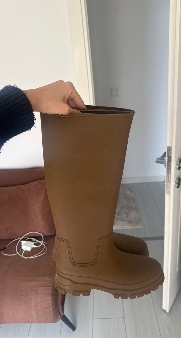 Kahverengi Tokalı Dizüstü Lastik Çizme - Görsel 2