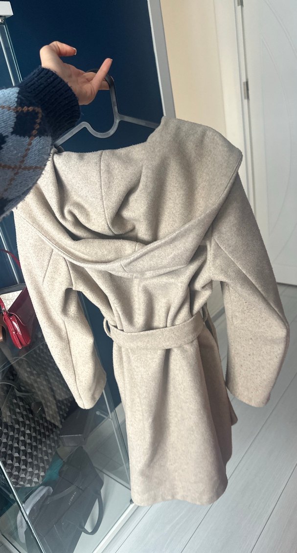 Kemerli Kapüşonlu Bej Kaban - Görsel 5