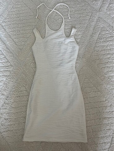 xs Beden bershka elbise