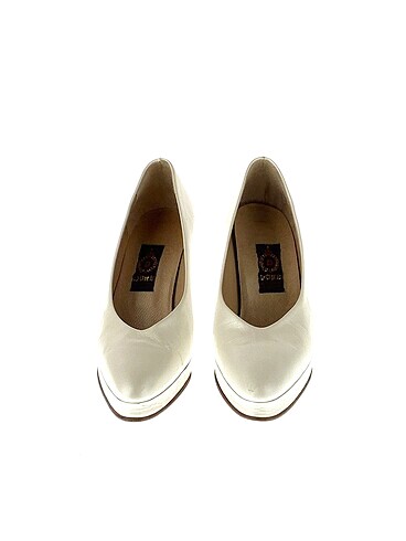 35 Beden Diğer Stiletto %70 İndirimli.