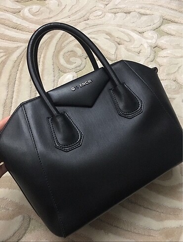 GIVENCHY Çanta