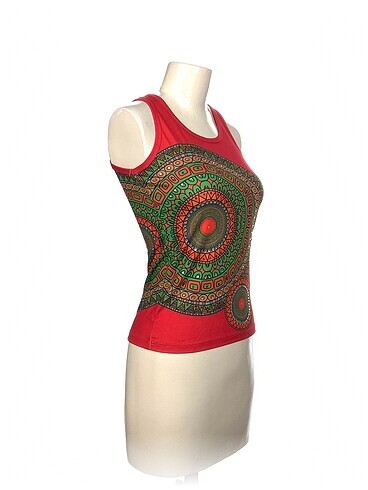 Diğer Diğer T-shirt %70 İndirimli.