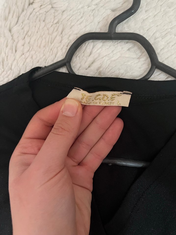 Siyah V Yakalı Kolsuz Kadın Tulum - Görsel 4