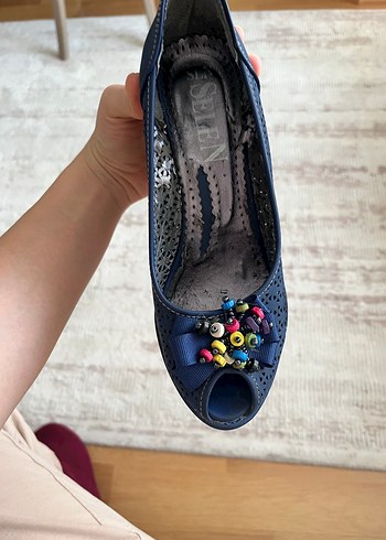 Bohem Tarzı Mavi Nakışlı Dolgu Topuklu Kadın Ayakkabı - Görsel 2