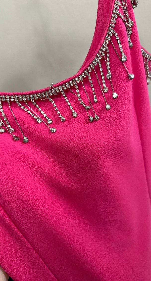 Pembe Zincir Detaylı Midi Elbise - Görsel 3