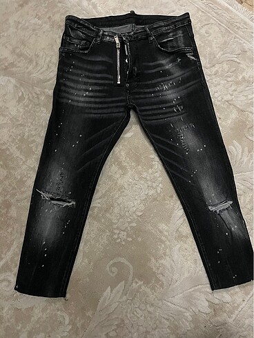 DSQUARED2