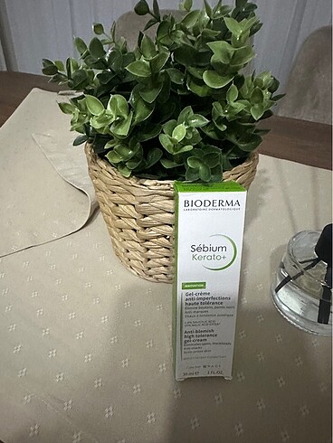 Bioderma sivilce ve siyah nokta karşıtı krem