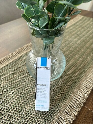 La Roche Posay Göz Çevresi Nemlendirici Krem