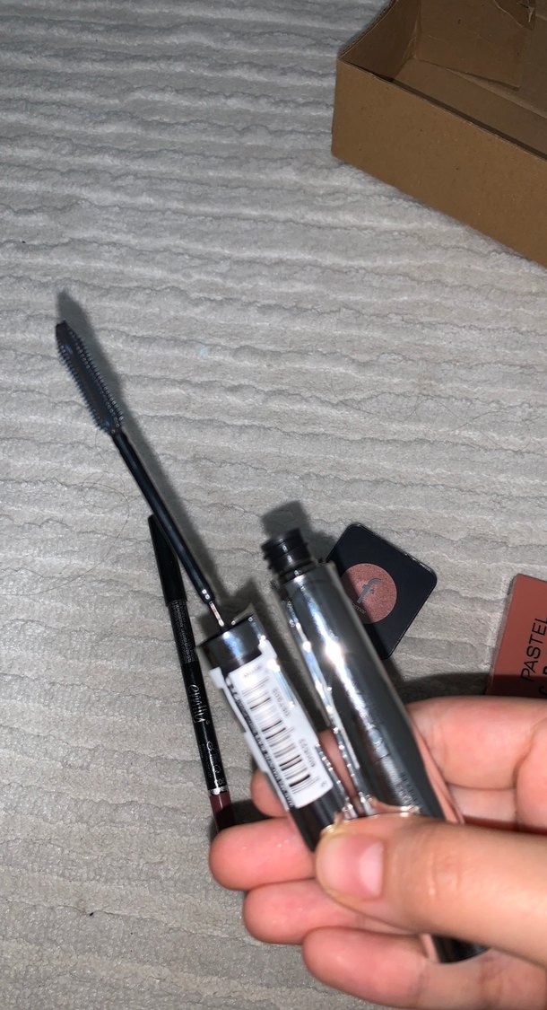 Makyaj Seti EMİLY 203 dudak kalemi - Görsel 4