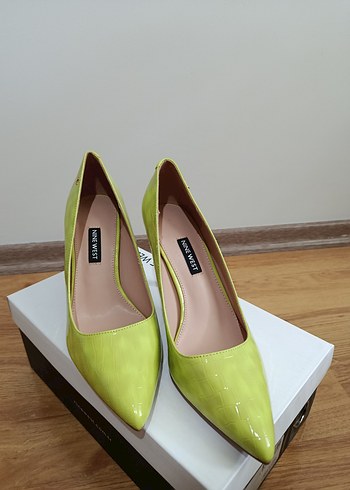 Nine West Sarı Rugan Stiletto