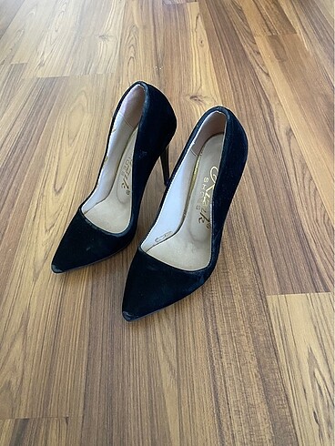 Diğer Siyah stiletto