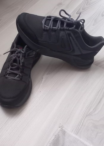 43 Beden Siyah Bağcıklı Erkek Spor Ayakkabı