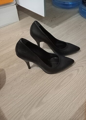 37 Beden siyah Renk Siyah stiletto