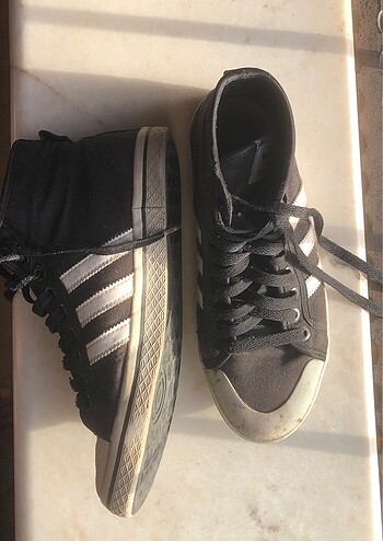 Adidas spor ayakkabı