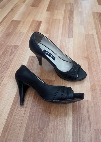 Klasik Siyah Topuklu Stiletto Kadın Ayakkabı