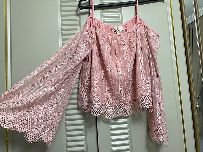 H&M dantelli crop bluz - Görsel 2