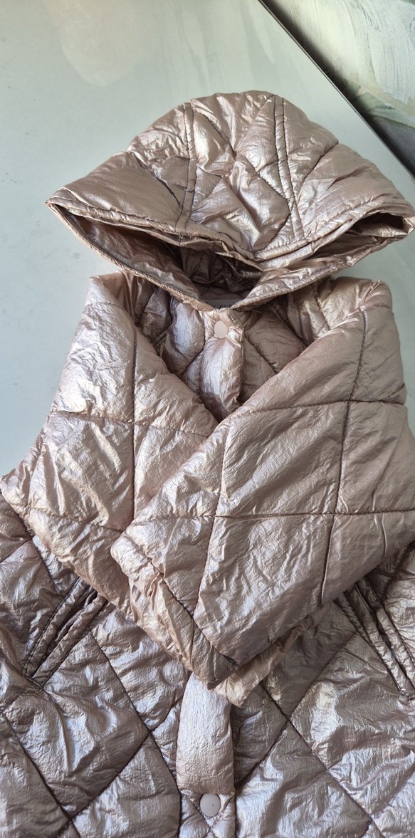 Parlak Pembe Kapüşonlu Kız Mont - Görsel 3