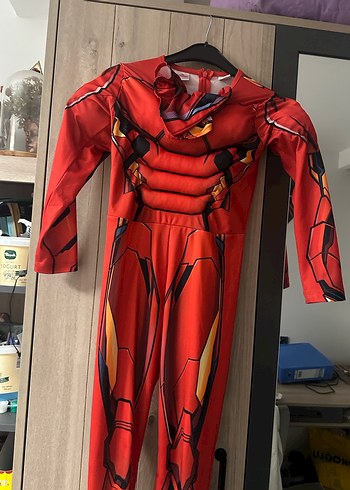 5 Yaş Beden LCW Iron Man Maskeli Erkek Çocuk Kostüm