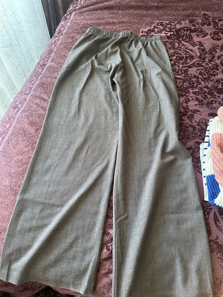Gri Bol Kesim Kadın Kumaş Pantolon - Görsel 3