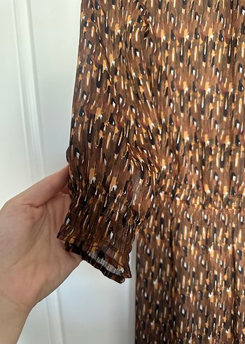 Bohem Midi Elbise, Yılan Desenli, Pilili, V Yakalı - Görsel 4