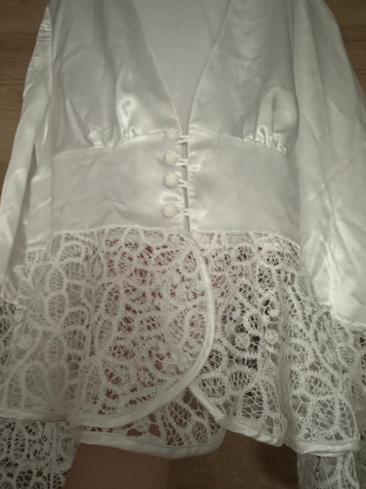 Dantel Detaylı Beyaz Saten gecelik - Görsel 2