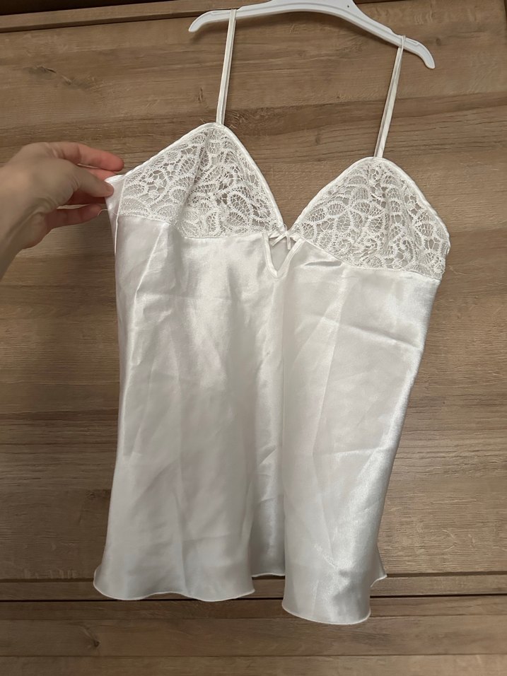 Beyaz Parlak İp Askılı Midi Gecelik - Görsel 2