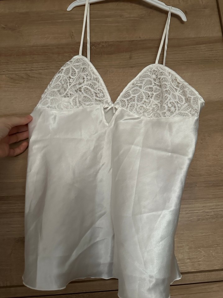 Beyaz Parlak İp Askılı Midi Gecelik - Görsel 3