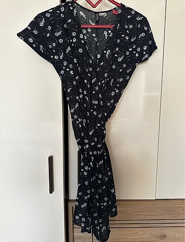 H&M Hm çiçekli mini elbise