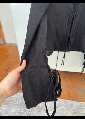 Siyah V Yaka Keten Gömlek - Görsel 2