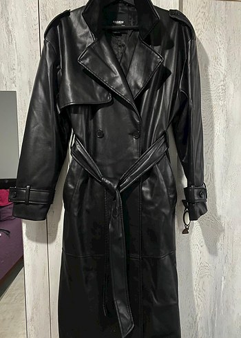 Pull and Bear Siyah Deri Uzun Trench