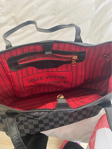 Louis Vuitton Kol çantası