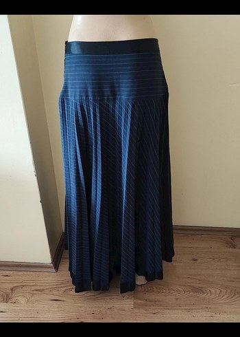 Kahverengi Uzun Kollu Kadın Tunik ve Lacivert etek Takım - Görsel 5