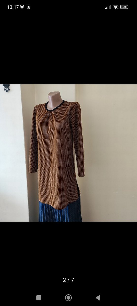 Kahverengi Uzun Kollu Kadın Tunik ve Lacivert etek Takım - Görsel 2