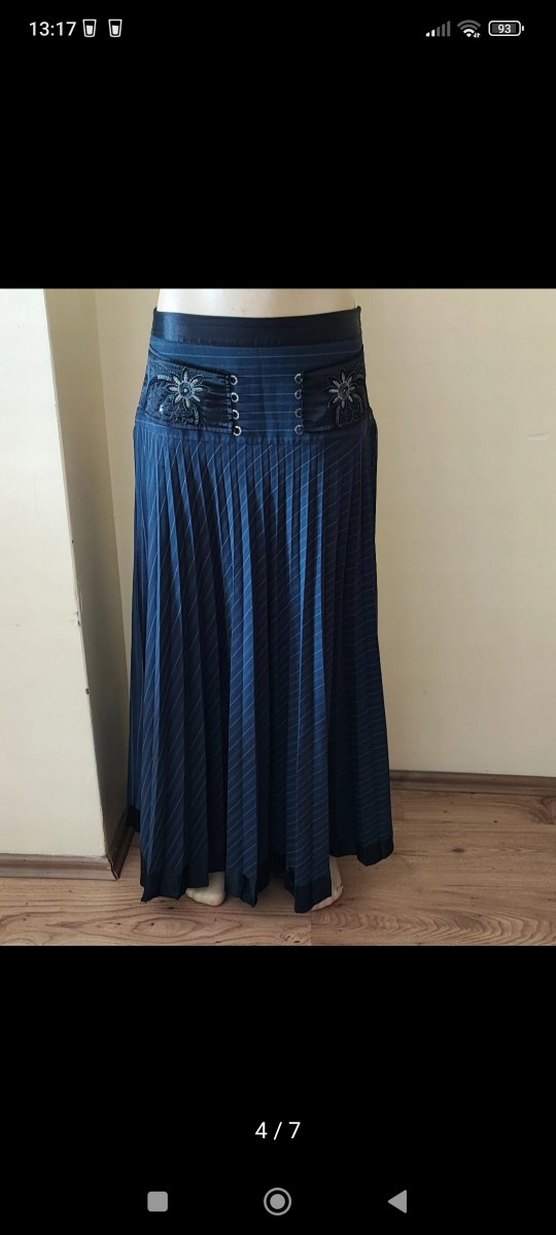 Kahverengi Uzun Kollu Kadın Tunik ve Lacivert etek Takım - Görsel 4