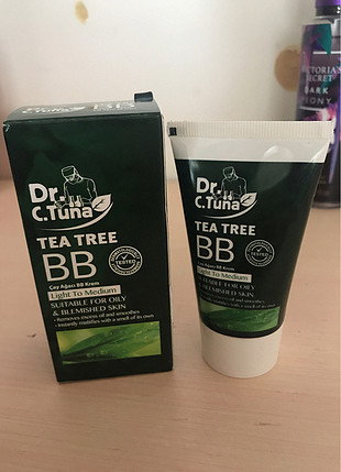 Farmasi Farmasi Tea tree bb