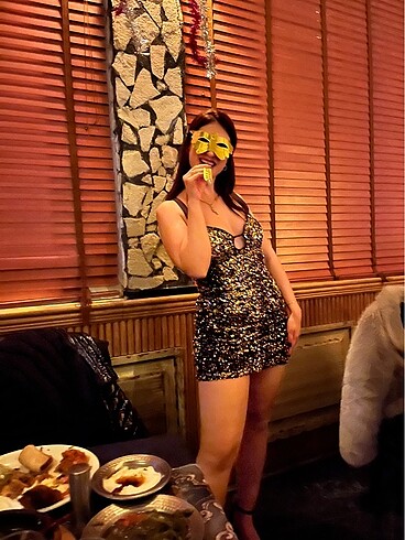 Pullu payetli elbise - Görsel 5